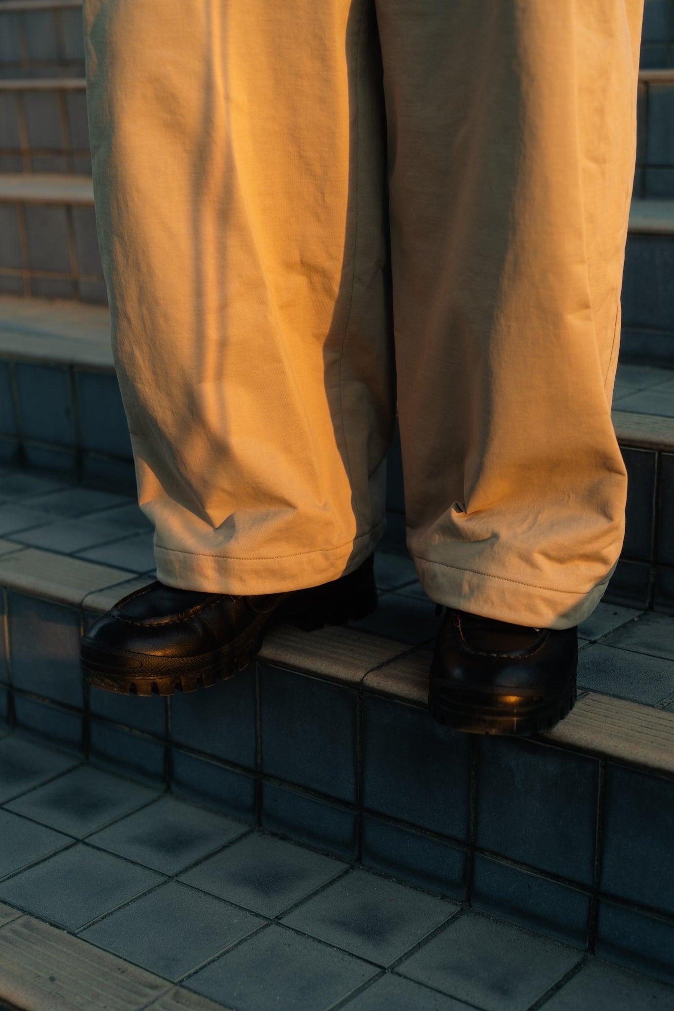 KANEMASA PHIL. 2025SS|36G ECONYL Solid Balloon Pants (KHAKI) - IKKOKU SHOP