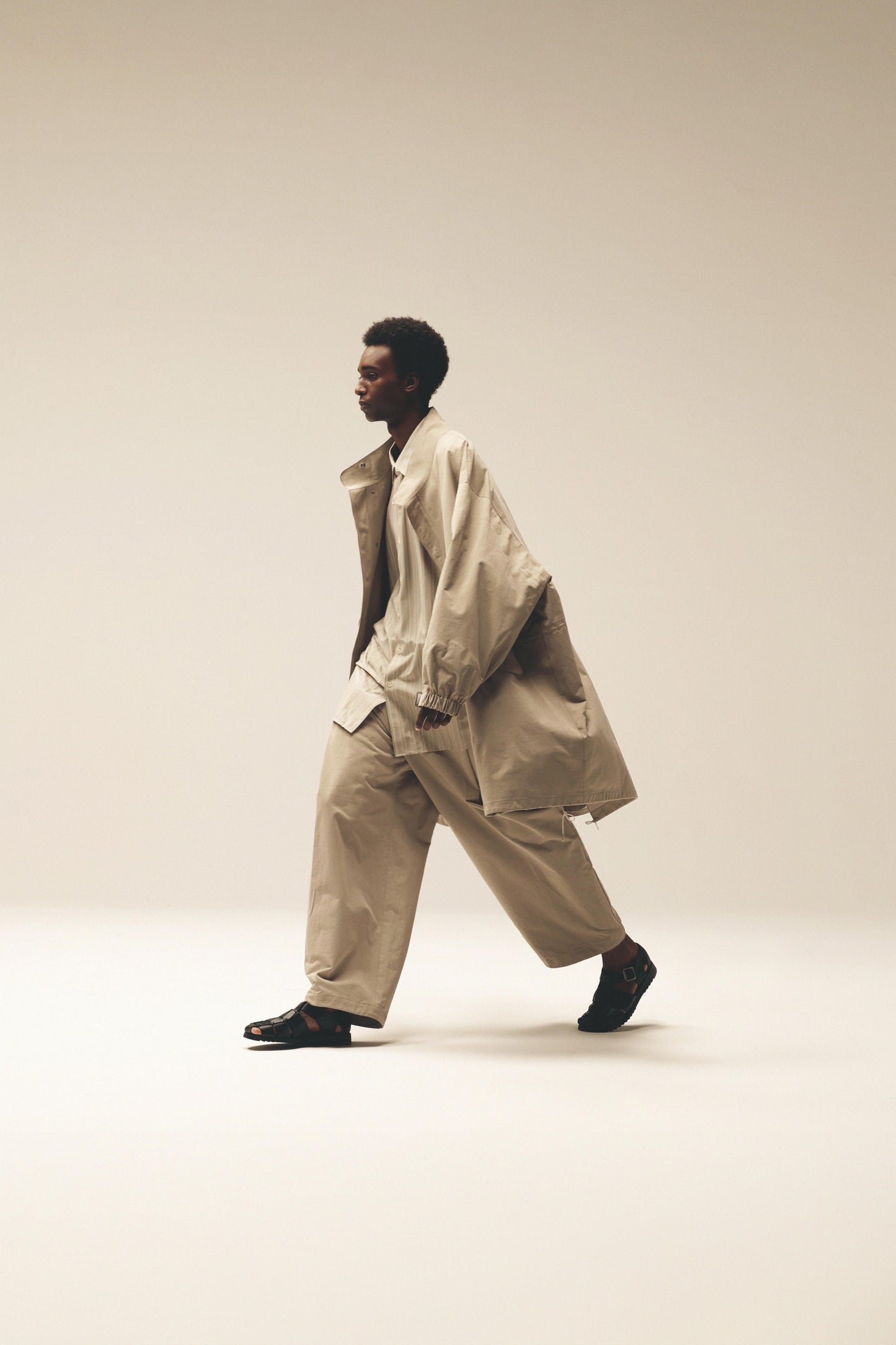 KANEMASA PHIL. 2025SS|36G ECONYL Solid Balloon Pants (KHAKI) - IKKOKU SHOP