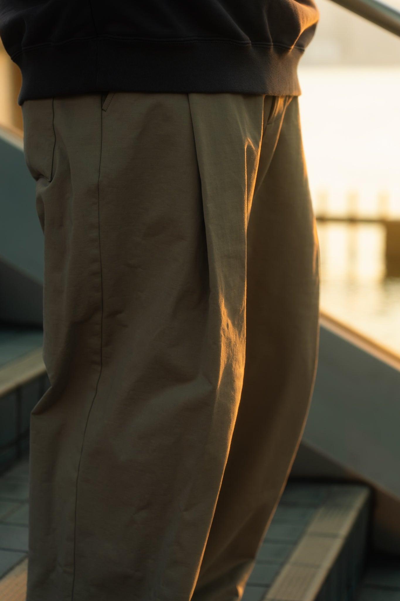 KANEMASA PHIL. 2025SS|36G ECONYL Solid Balloon Pants (KHAKI) - IKKOKU SHOP