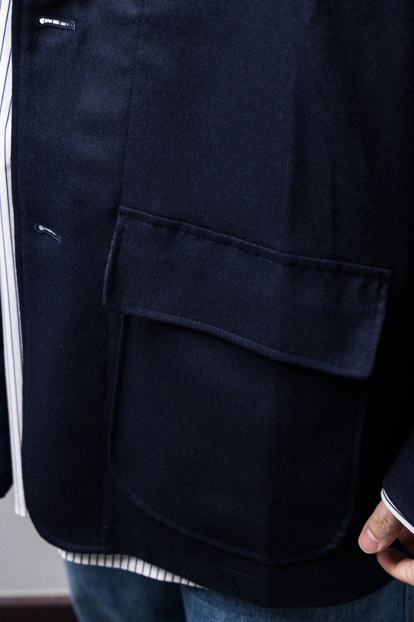 【20% OFF】UNTRACE 2024AW|WOOL SAXONY POSTMAN JACKET (DARK NAVY) - IKKOKU SHOP