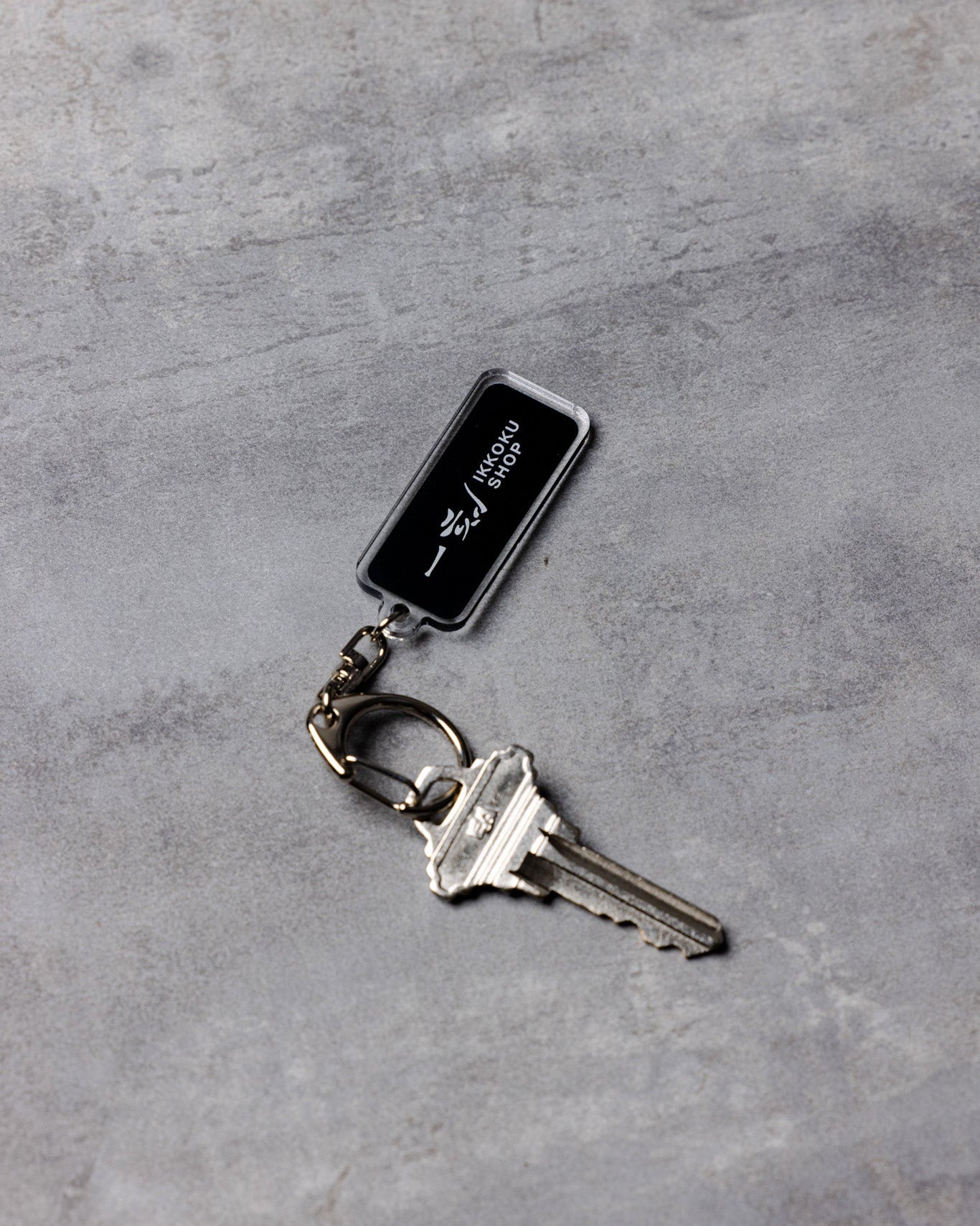 IKKOKU|Logo Keychain (BLACK)