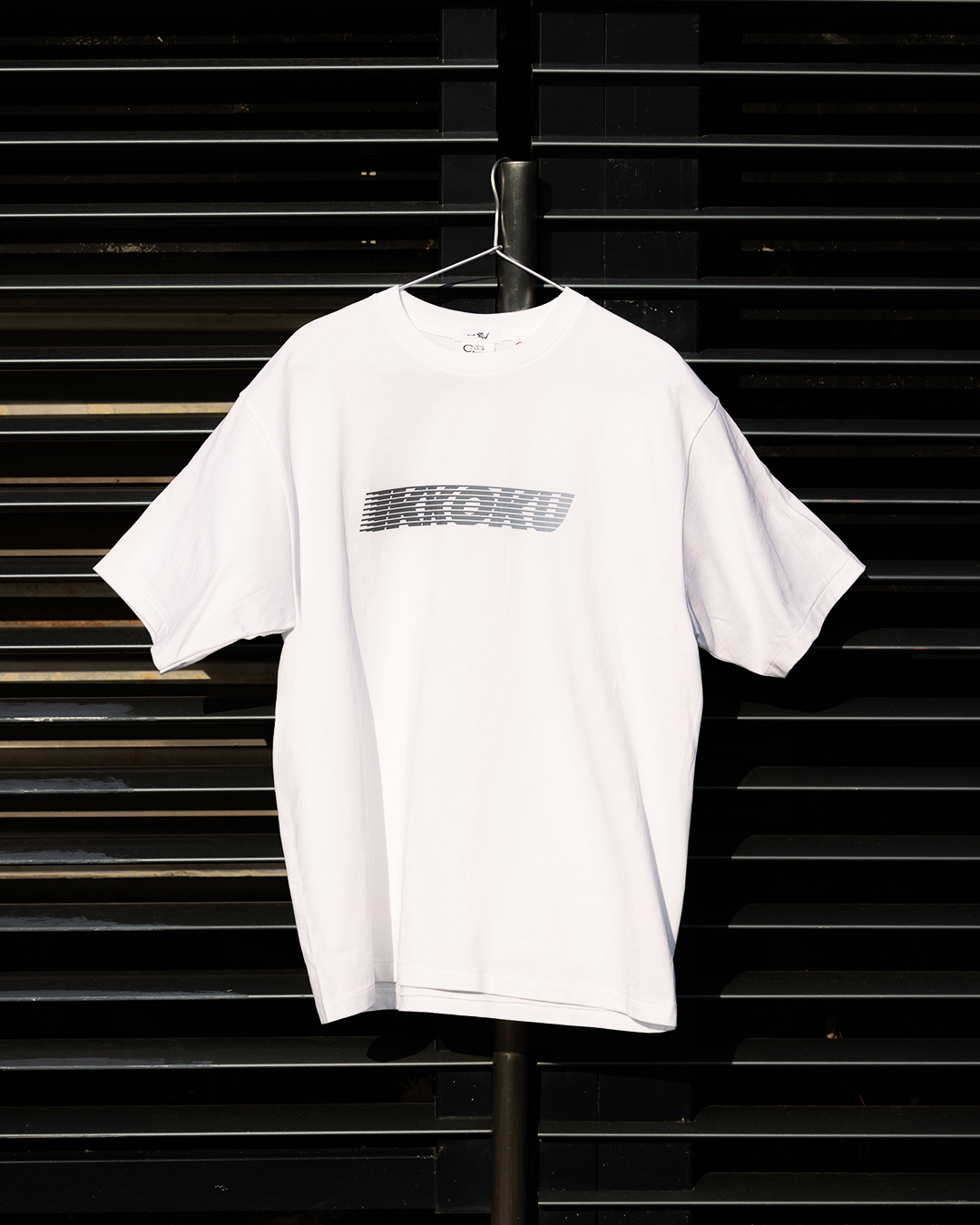 IKKOKU|Speed-line Logo Tee (GREYTONE)