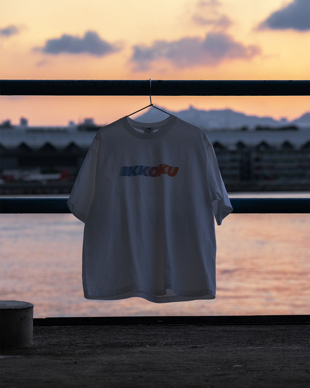 IKKOKU|Speed-line Logo Tee (SUNSET)