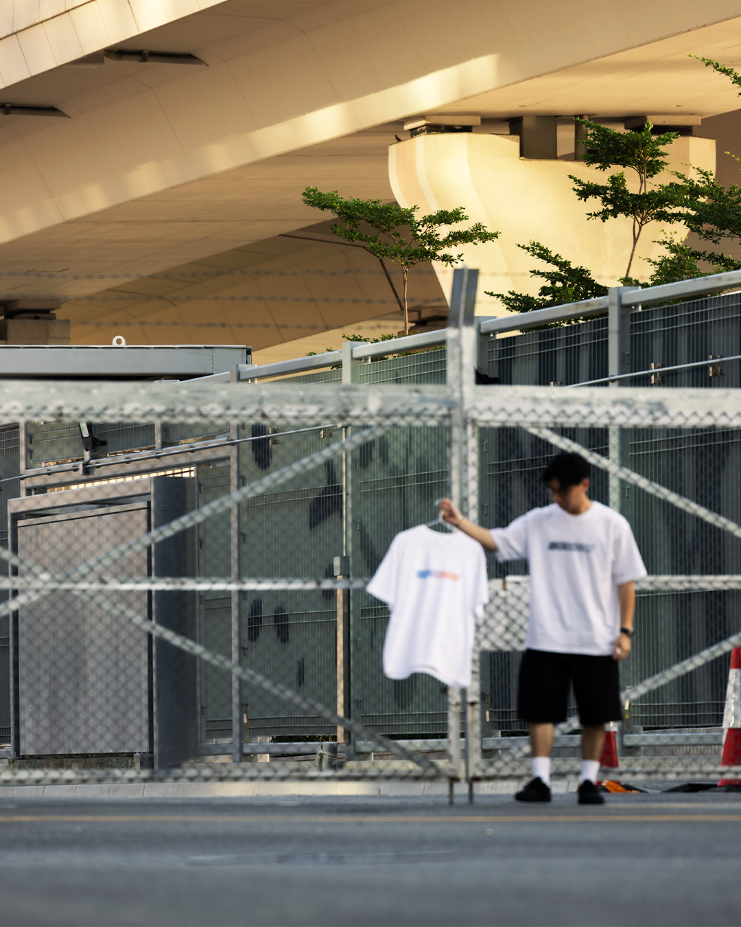IKKOKU|Speed-line Logo Tee (GREYTONE)