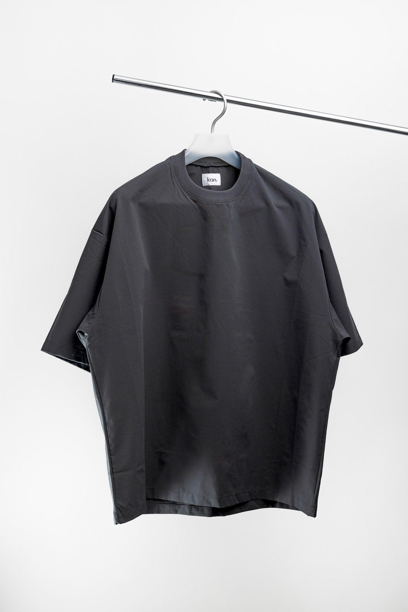 【20% OFF|Last 1】kan|CONVENIENT TEE (CHARCOAL) - IKKOKU SHOP