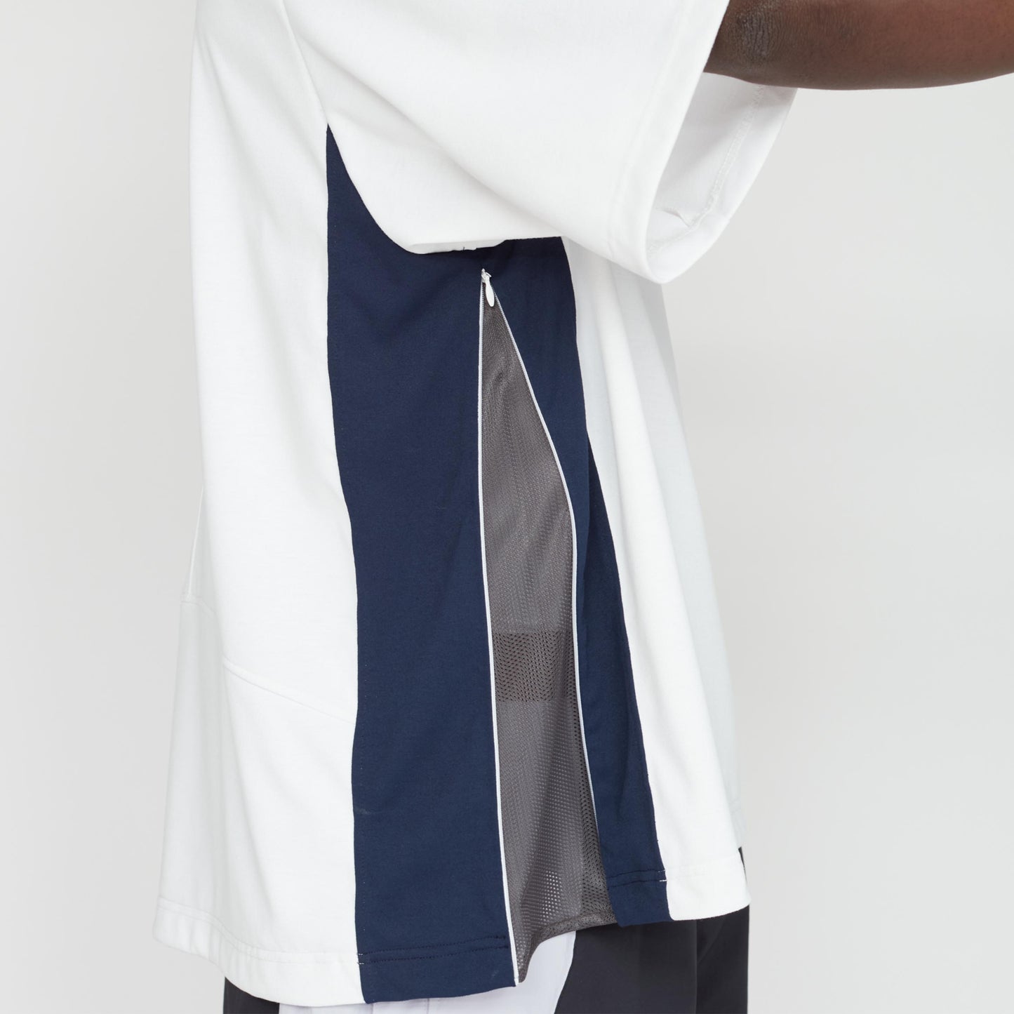 UNTRACE|_168 CUT OFF Tee S/S