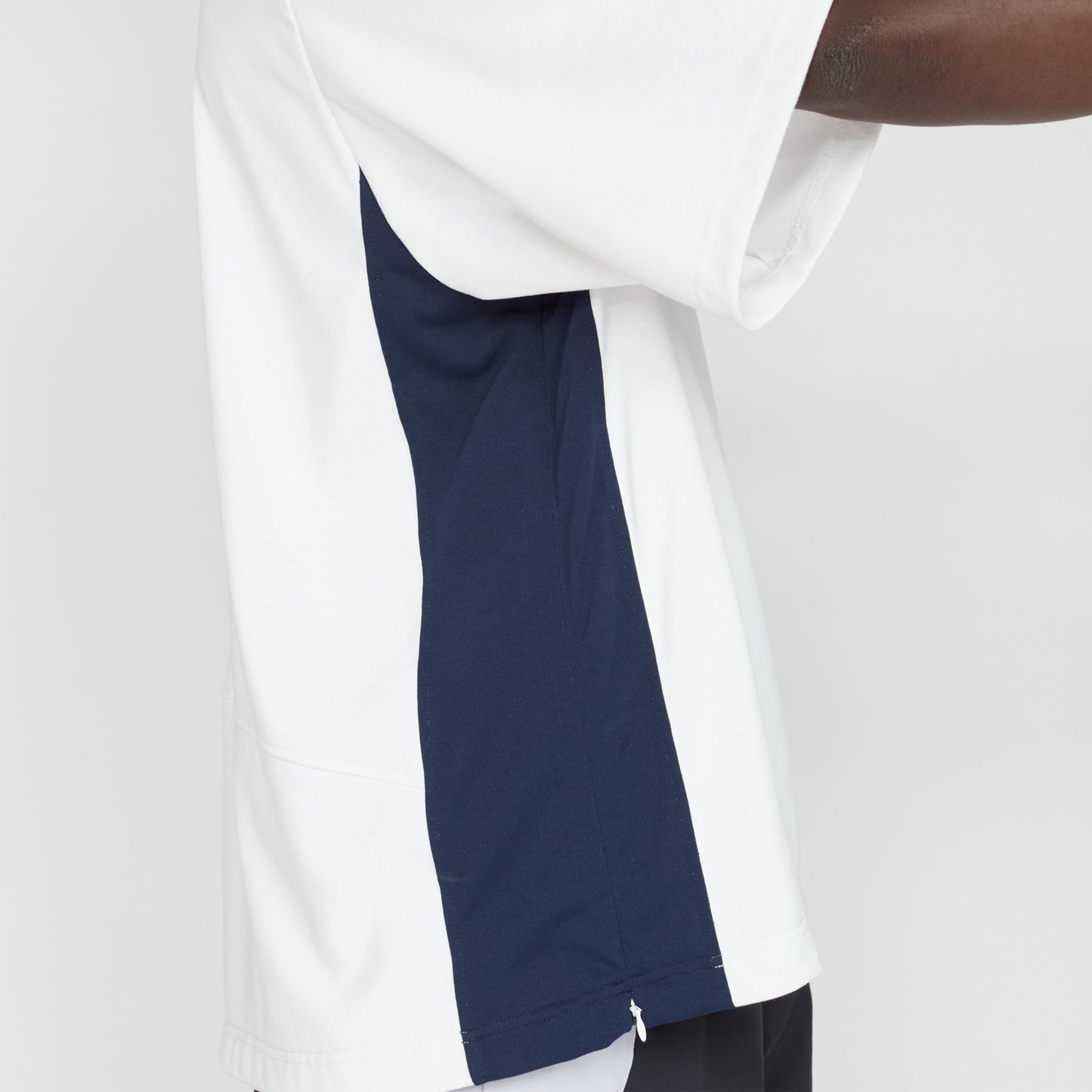 UNTRACE|_168 CUT OFF Tee S/S