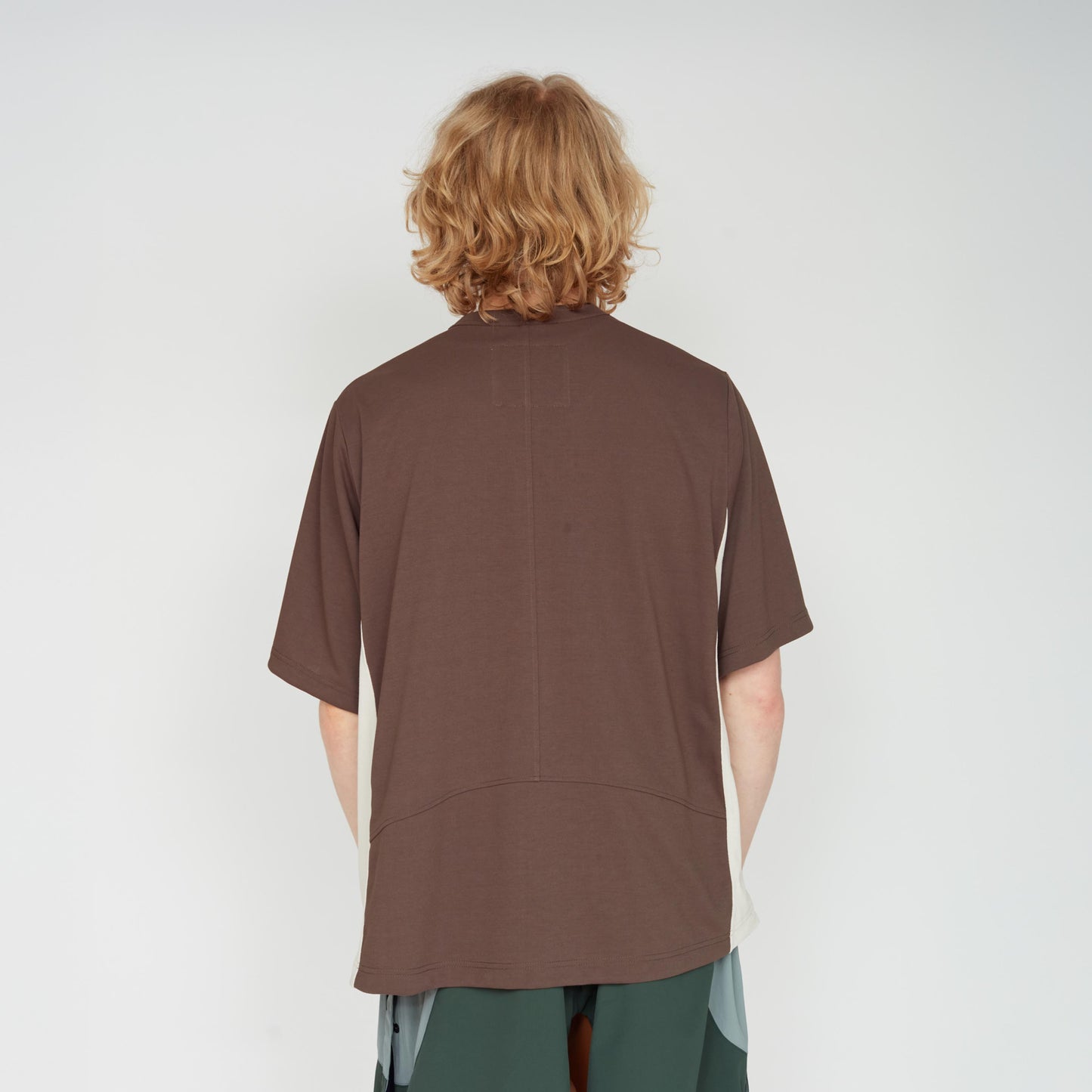 UNTRACE|_168 CUT OFF Tee S/S