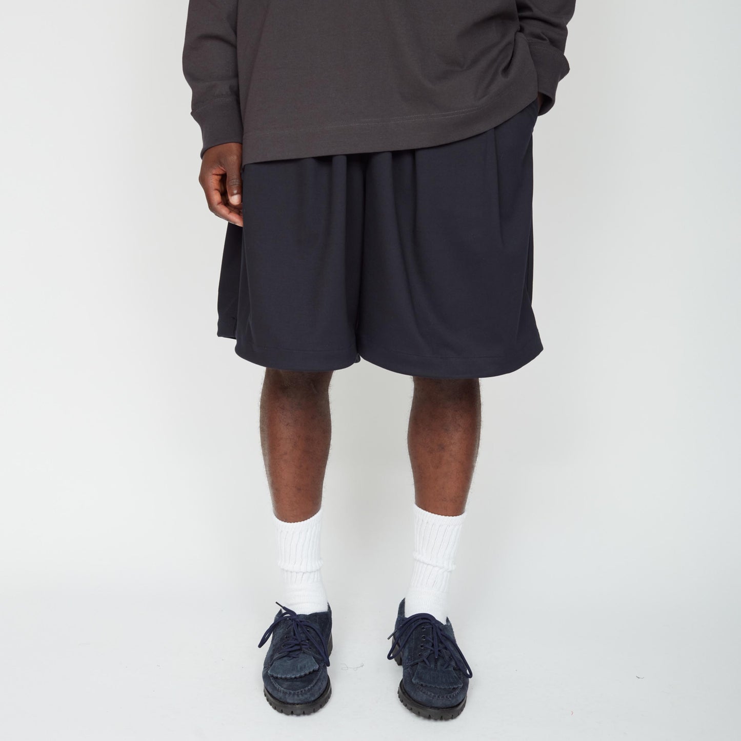 UNTRACE|_157 KNEE SHORTS