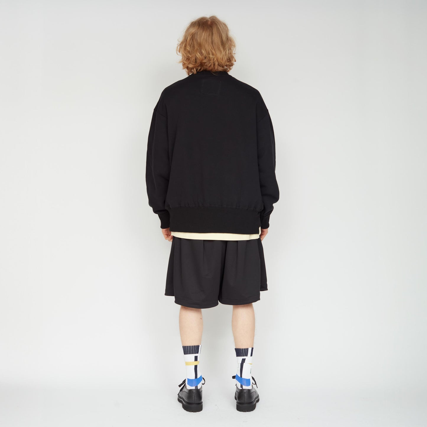 UNTRACE|_157 KNEE SHORTS