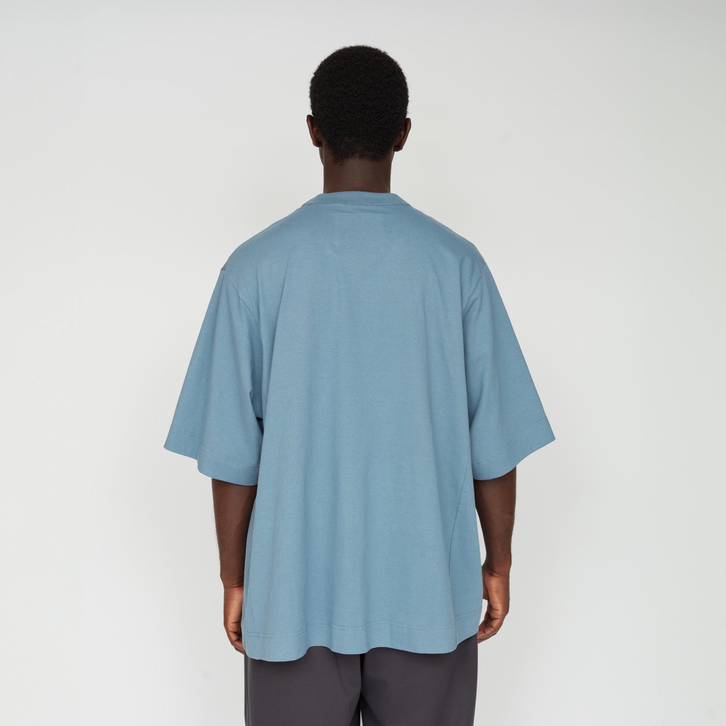 UNTRACE|_171 BOX Tee S/S (ASH BLUE)