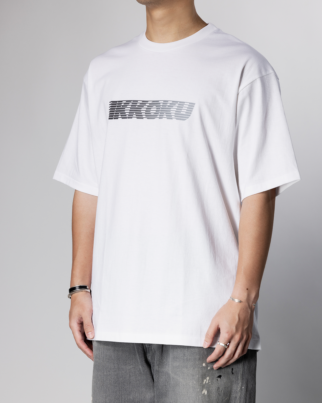 IKKOKU|Speed-line Logo Tee (GREYTONE)
