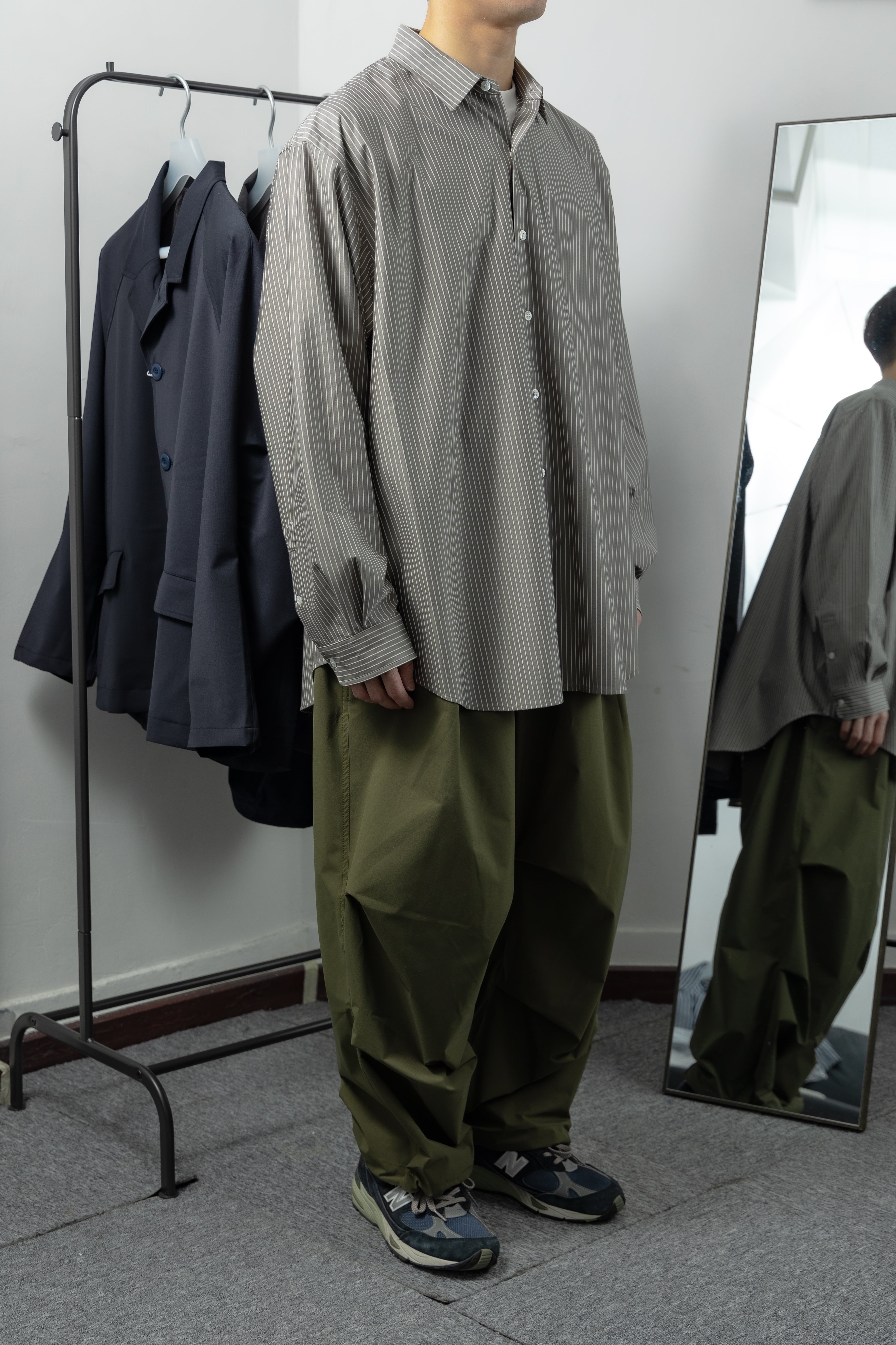 KANEMASA PHIL.｜46G Atmosphere Stripe Shirt (GRAY BEIGE) – IKKOKU SHOP