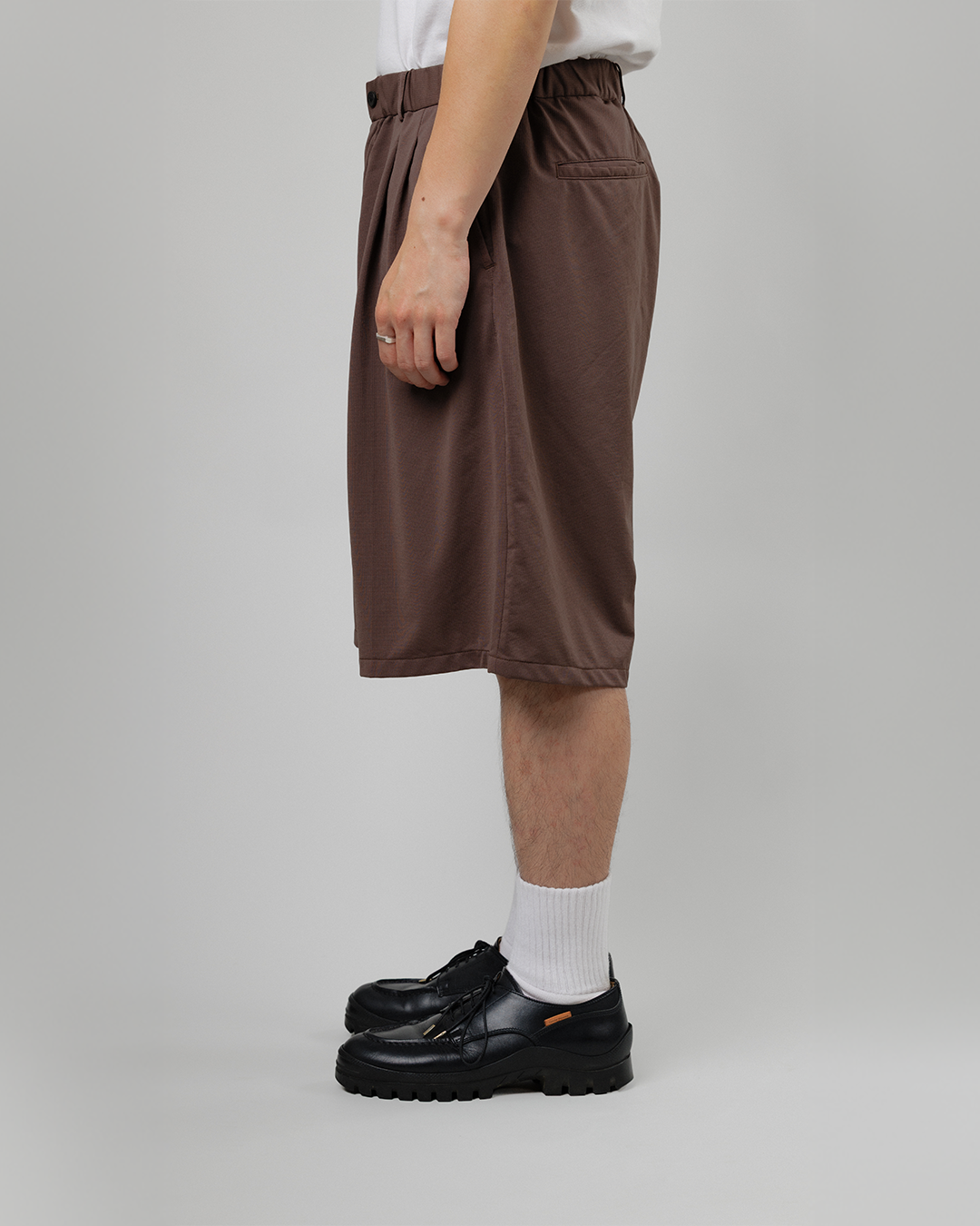 KANEMASA PHIL.｜36G Nylon Tuck Easy Shorts (BROWN DYE)