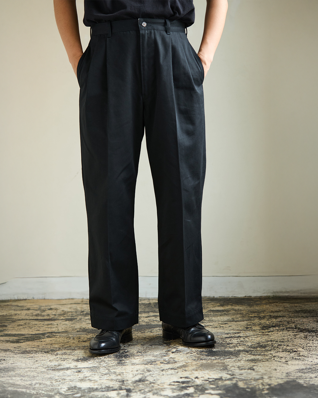 Schuray.｜Combed Cotton Chino Trousers (BLACK)