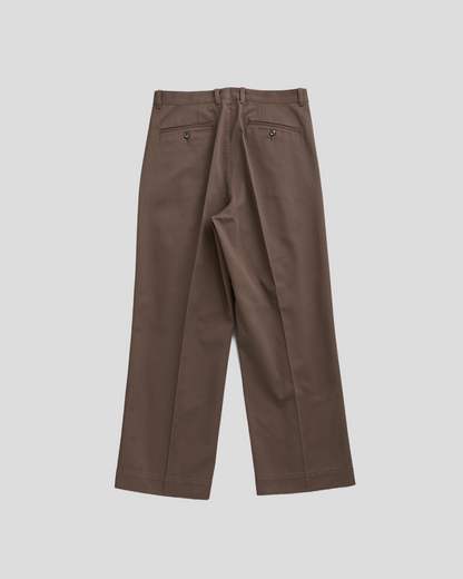 Schuray.｜Combed Cotton Chino Trousers (BROWN)