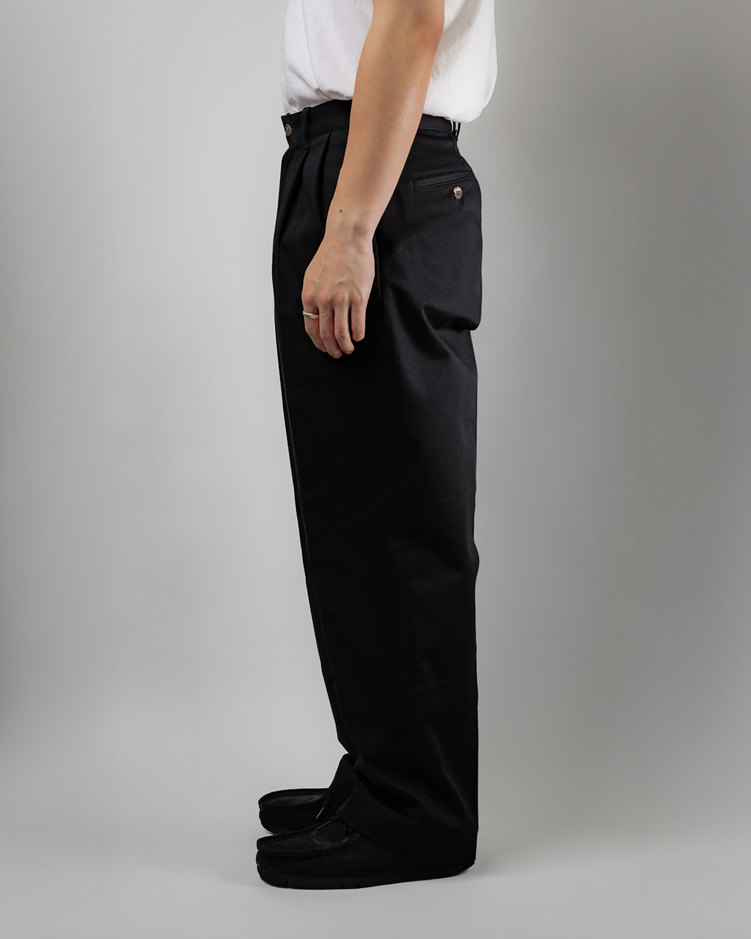 Schuray.｜Combed Cotton Chino Trousers (BLACK)