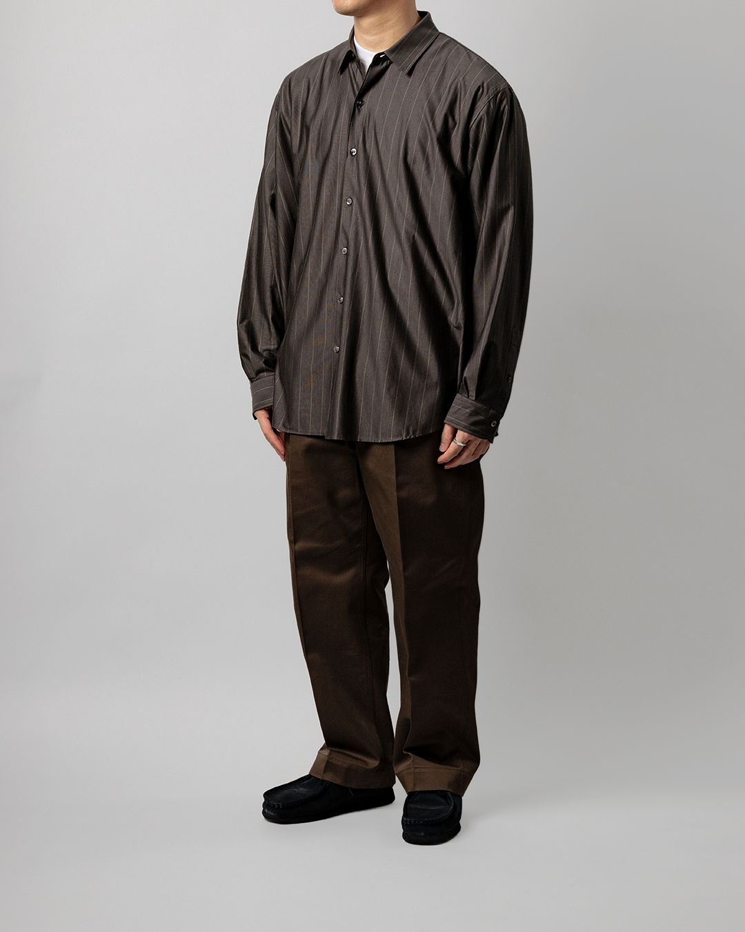 Schuray.｜Combed Cotton Chino Trousers (BROWN)