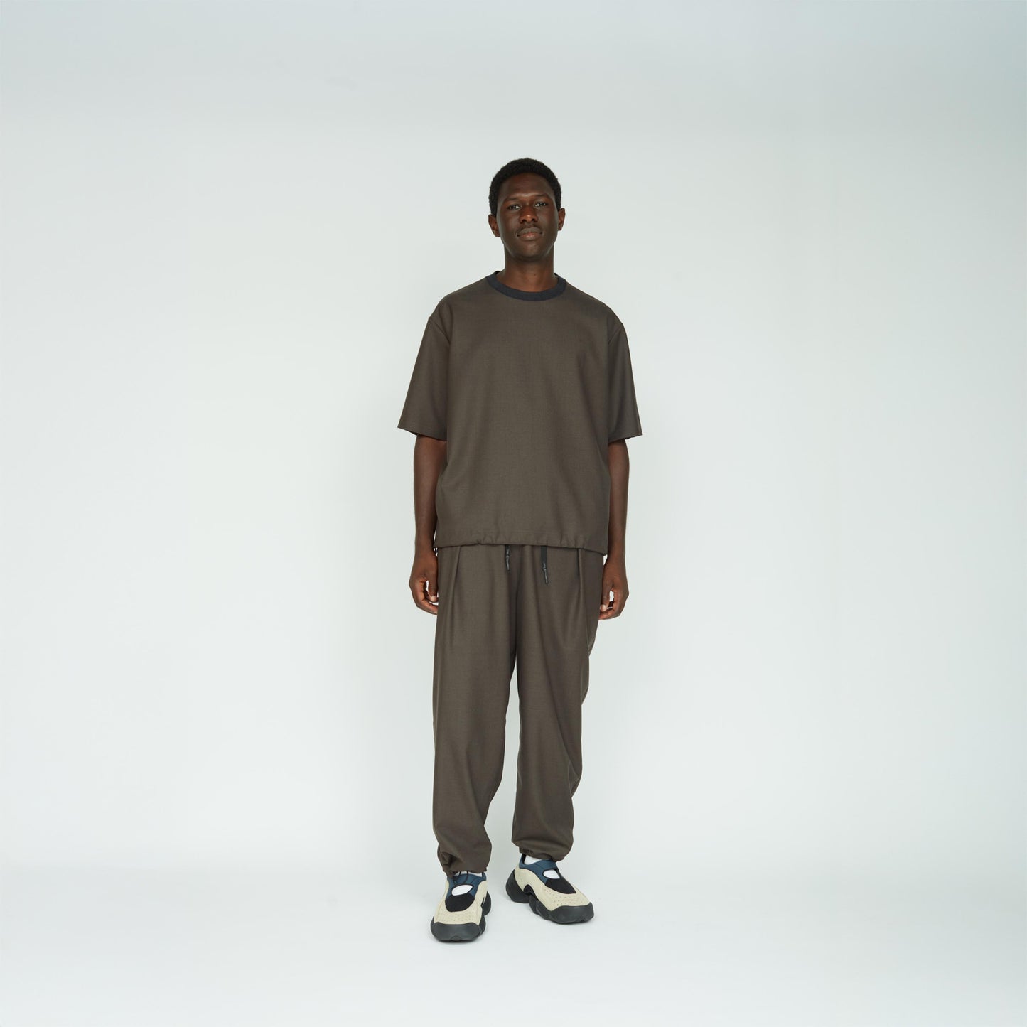 UNTRACE｜_154 TPO TAPERED PANTS (CHARCOAL)