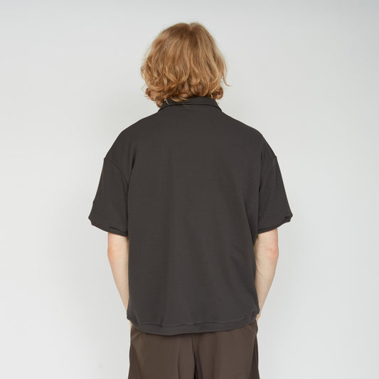 UNTRACE｜_166 POLO SHIRT S/S (CHARCOAL)