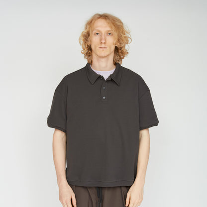 UNTRACE｜_166 POLO SHIRT S/S (CHARCOAL)