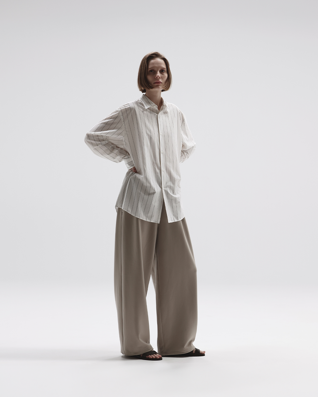 KANEMASA PHIL.｜28G Cupro Easy Pants (BEIGE)