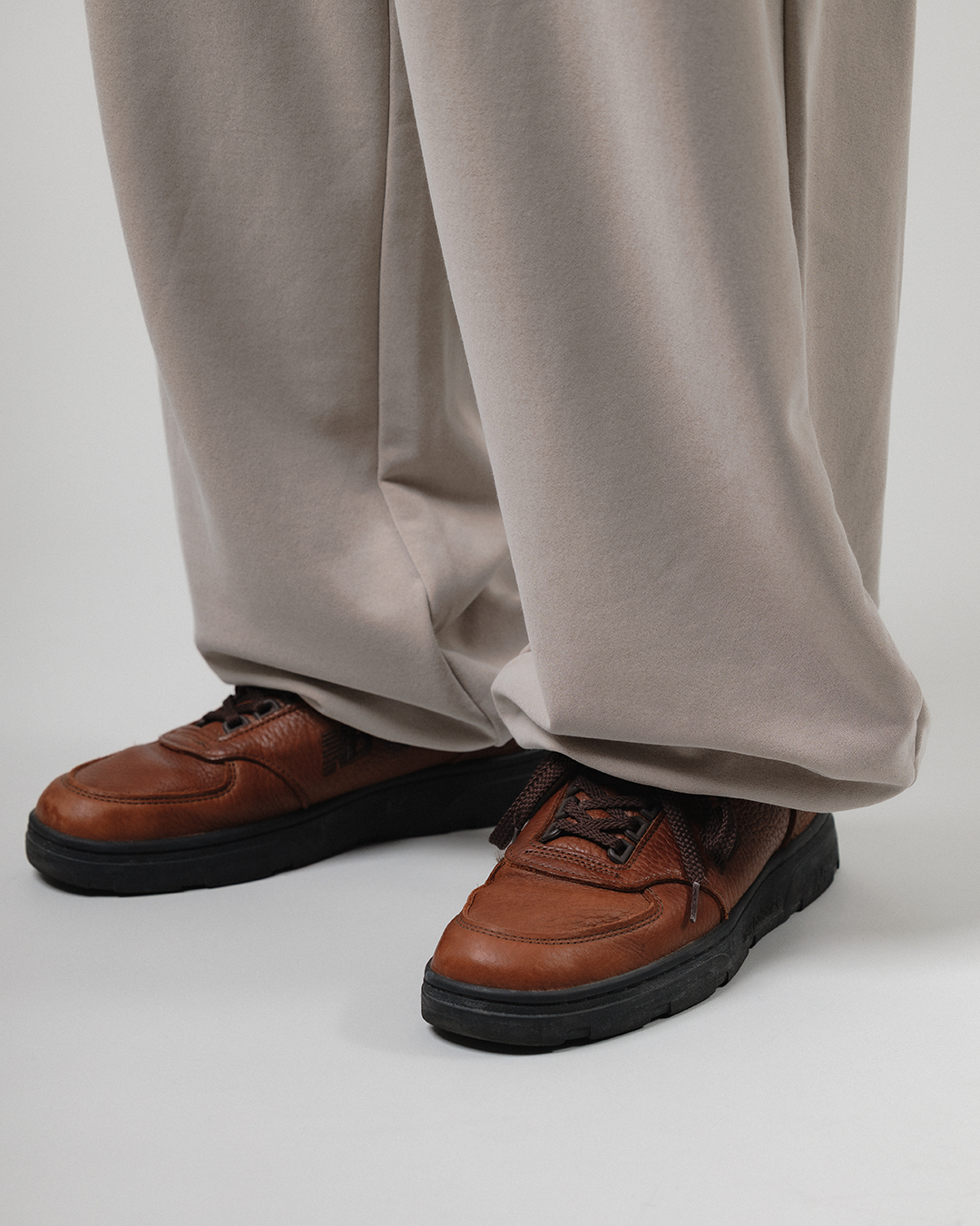 KANEMASA PHIL.｜28G Cupro Easy Pants (BEIGE)